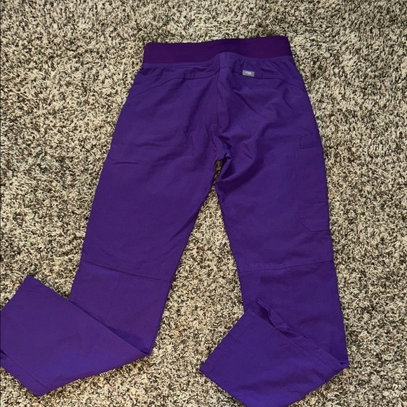 Figs Ultra Violet Kade XST - Picture 2 of 3